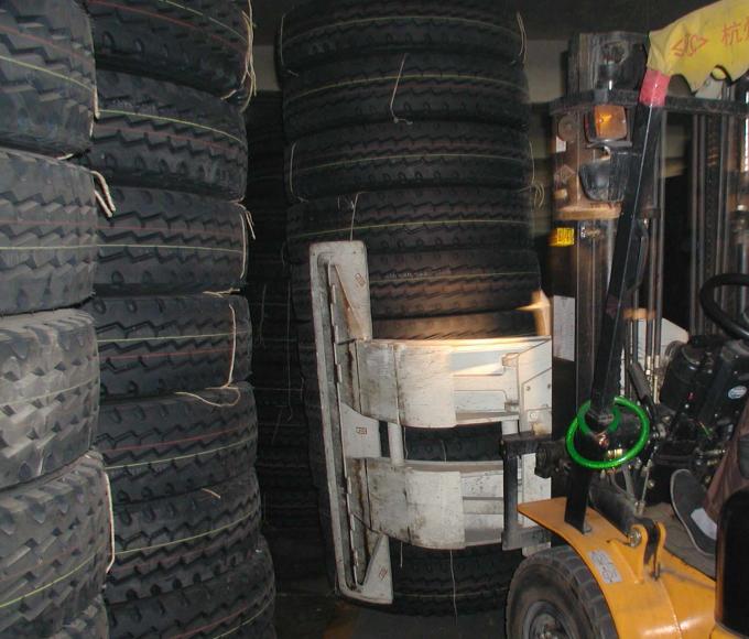 Abrazaderas excelentes del neumático del neumático de la calidad para el camión de elevación